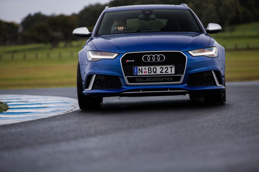  Audi RS6 Avant (4G, C7) 2015 года  (AU) (фото 9 из 18)